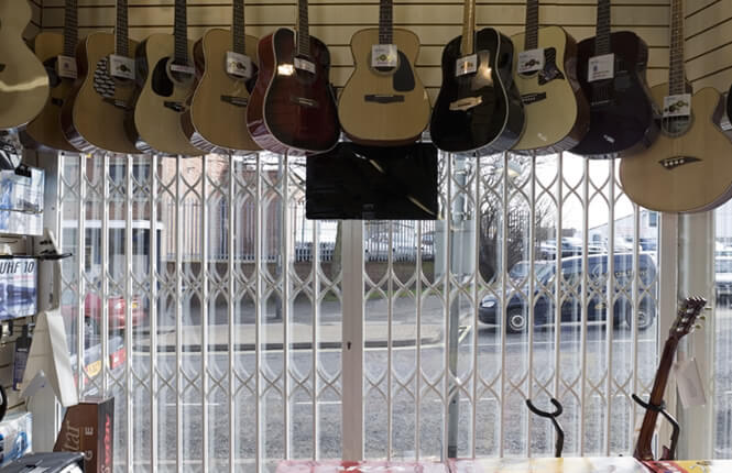 RSG1200 LPS1175 grille securing shop front in Derby.