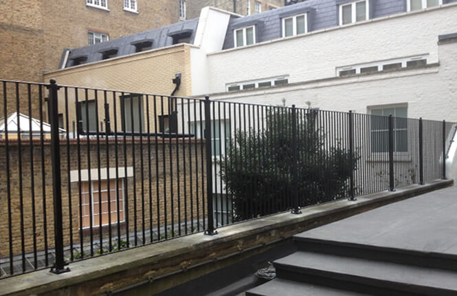 RSG4200 balustrades on residence in Islington.